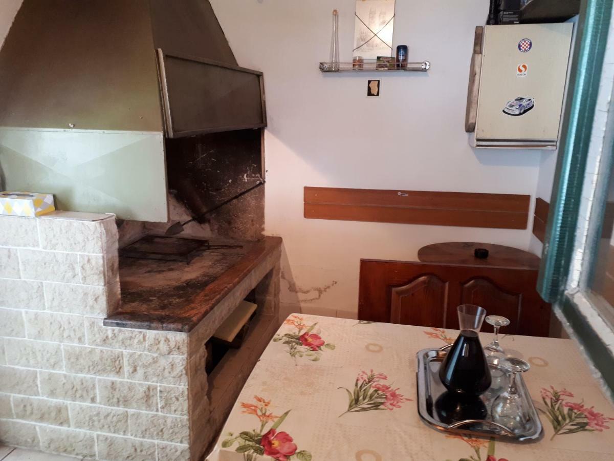 Seaside Apartment For 2 P Trogir Kültér fotó